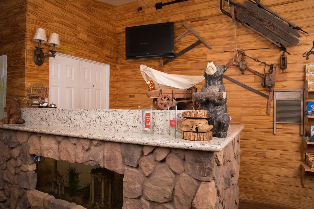 Yosemite Gold Country Lodge 콜터빌 외부 사진
